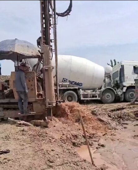 亳州岩石井施工